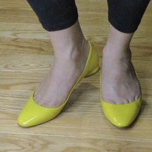 Kate Spade Fallyn Almond Toe Yellow Vibrant Canary Patent Leather Flats 9.5 +Box